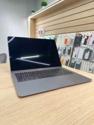 Kasutatud Apple Macbook Air 2018 13" 8GB/128GB - Space Grey (Grade A)