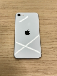 Kasutatud Apple iPhone SE 2020 64GB - White (Grade A+)